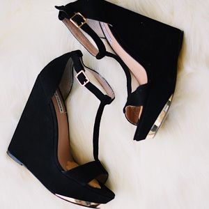 Steve Madden Black Suede Wedges size 7.5